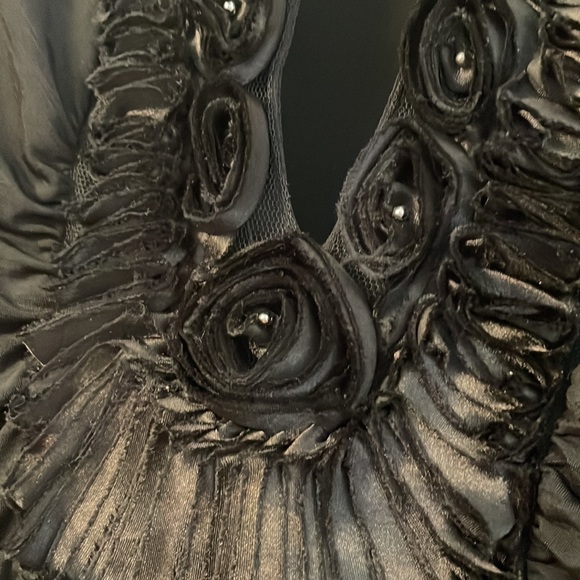 Black deep vneck dressy tie top Heart Soul Medium - Picture 2 of 4